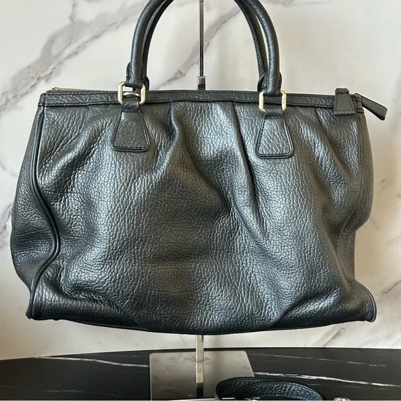 💎MCM METALLIC SILVER 2 WAY BAG💎 - Picture 3 of 16